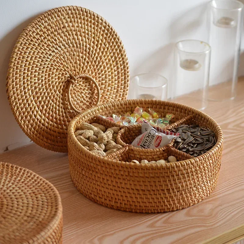 Food Snacks Basket - 天然ラタンボックス 5グリッド 手編みバスケット キャンディー・ナッツ・スナック用 ラタン仕切り収納ボックス 蓋付き